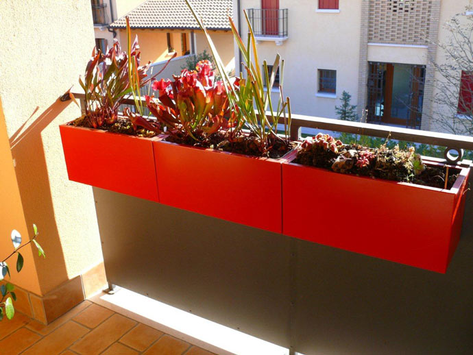 balconette-rosse-con-staffa